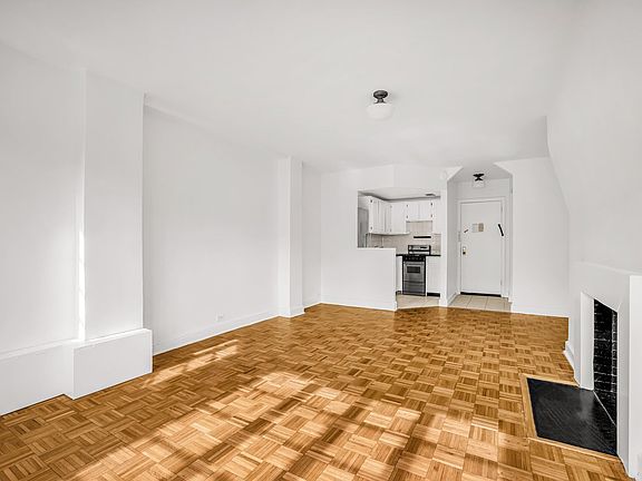 4th image of 307 E 44th St APT 1710