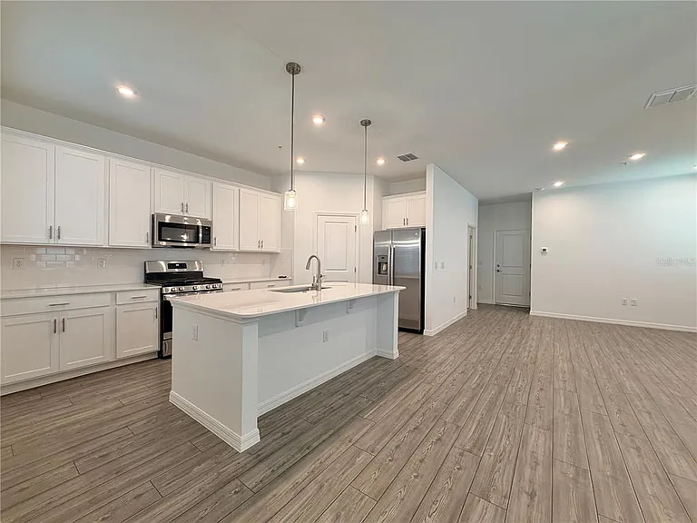 449 Belmond Dr — Photo 7
