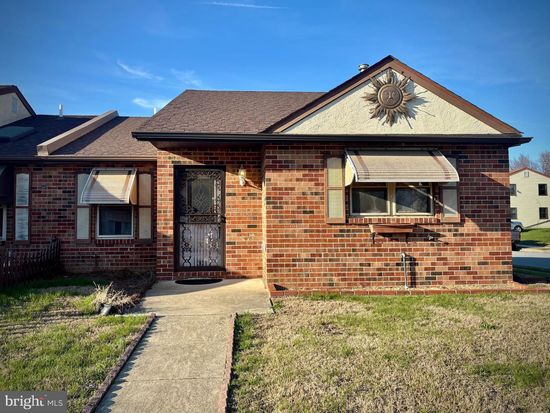 401 Marsden Ave, Essington, PA 19029