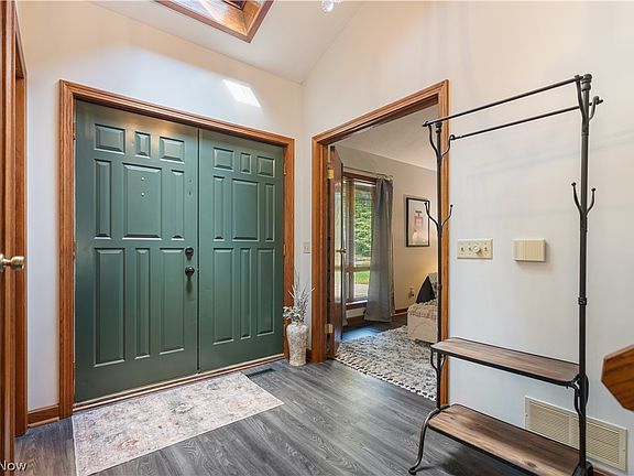 3rd image of 6107 Cedar Ln NW