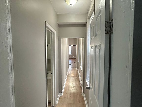 3rd image of 1937 E Cambria St Floor 1
