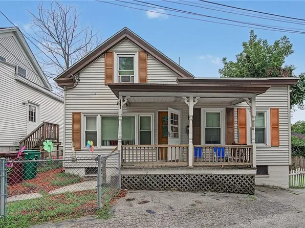 283 Front St, Woonsocket, RI 02895