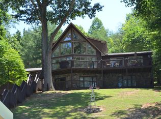 295 Deerwood Ln, La Follette, TN 37766