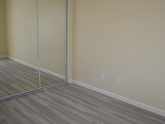 4th image of 2284 Dunlop St APT 3