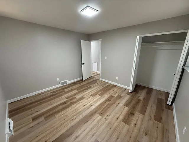 5597 Kenton Ave — Photo 5