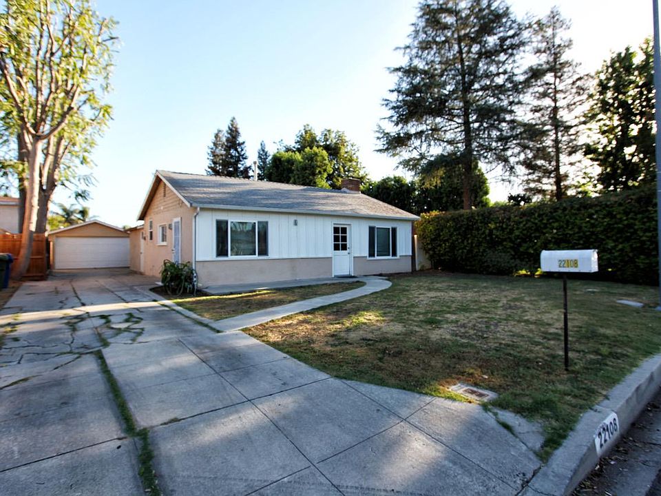 1st image of 22108 Hart St