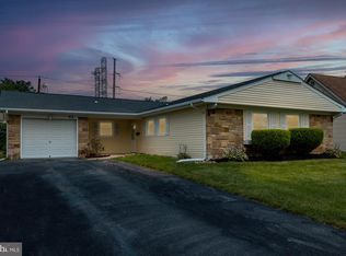 43 Globe Ln, Willingboro, NJ 08046