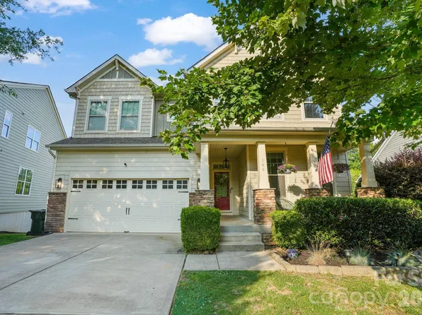 144 Blossom Ridge Dr, Mooresville, NC 28117
