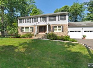 43 Prescott St, Demarest, NJ 07627