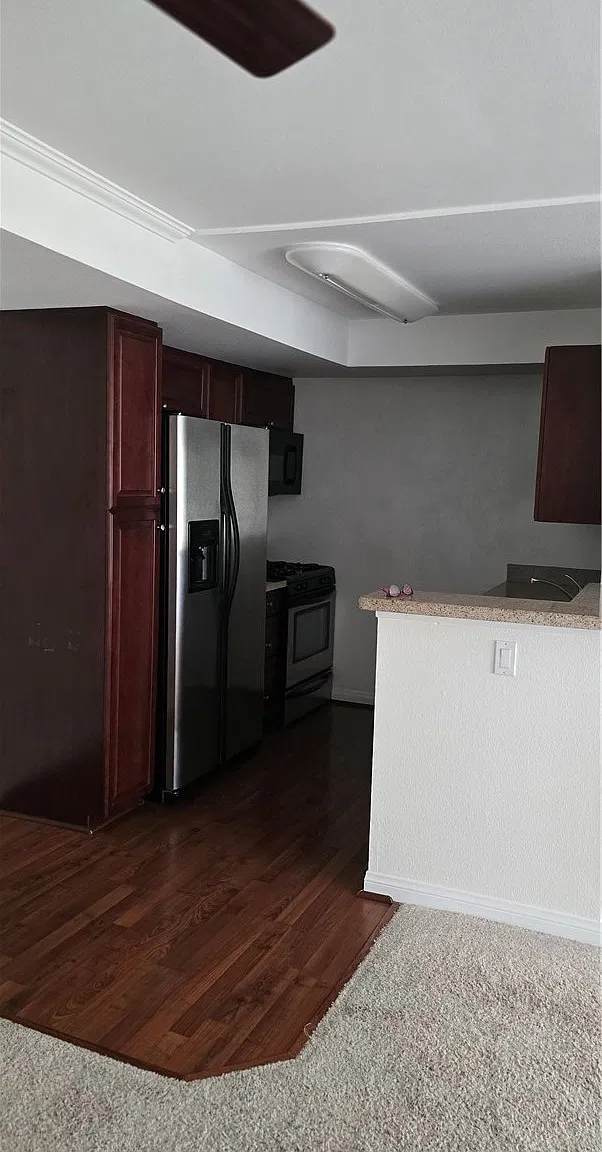 2 bed, 910 sqft, $2,900 — Photo 2