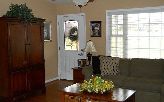 3rd image of 203 Faith Ct