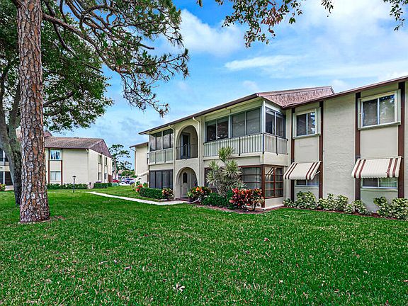 3rd image of 3486 La Palmas Court #D-1