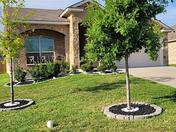 3rd image of 8602 Pleasant Trail Dr