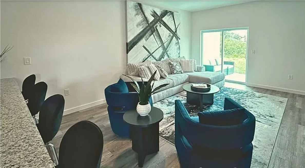 3 bed, 1906 sqft, $2,000 — Photo 3