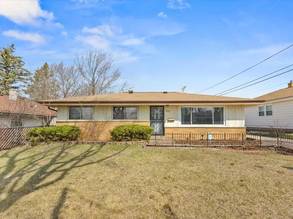 8226 West Clovernook STREET, Milwaukee, WI 53223
