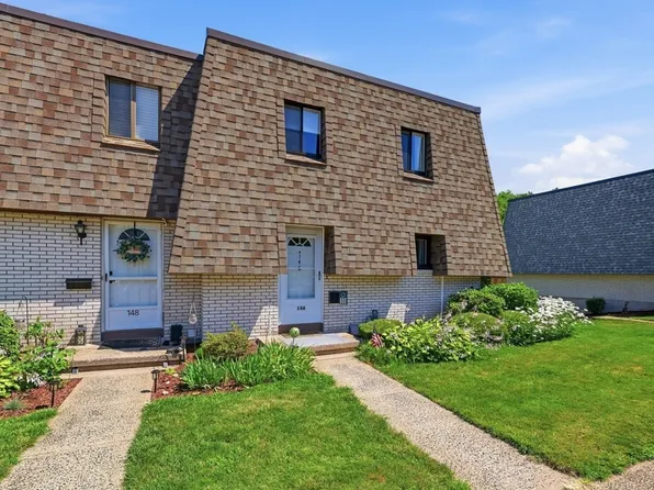 146 Beekman Dr Unit 146, Agawam, MA 01001