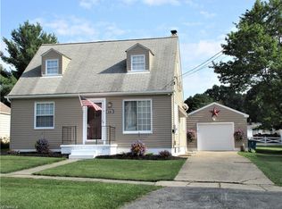 224 Elizabeth St, Newton Falls, OH 44444