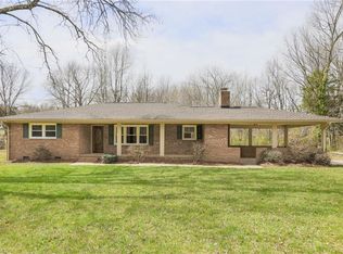 400 Fleer Rd, Thomasville, NC 27360