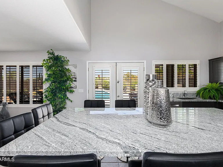 10458 E Karen Dr — Photo 11