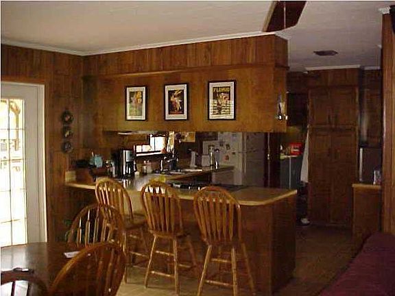 2nd image of 316 W Ridge Rd