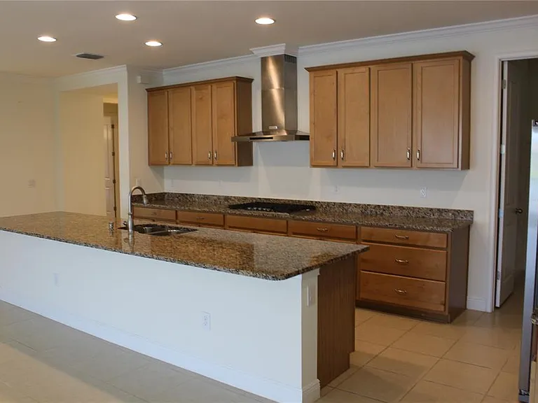 5826 Long Shore Loop — Photo 3