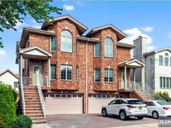 525A 1st St #A, Palisades Park, NJ 07650