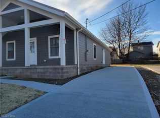2560 Albrecht Ave, Akron, OH