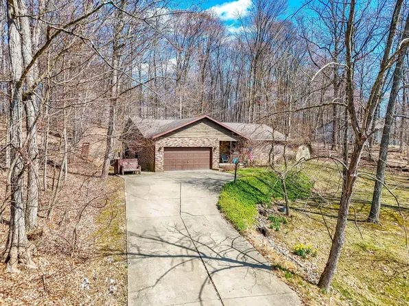 682 Courtland Dr, Howard, OH 43028