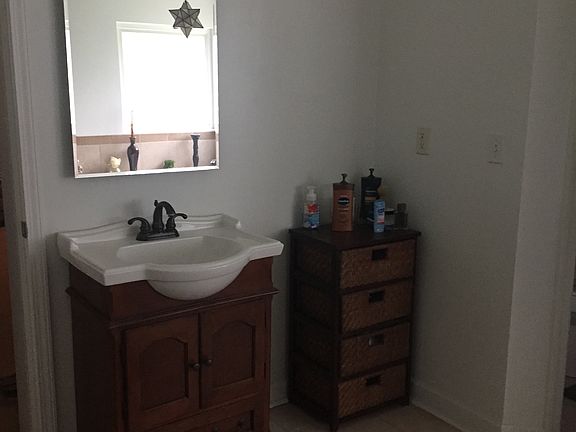 5th image of 4801 Asbury Dr