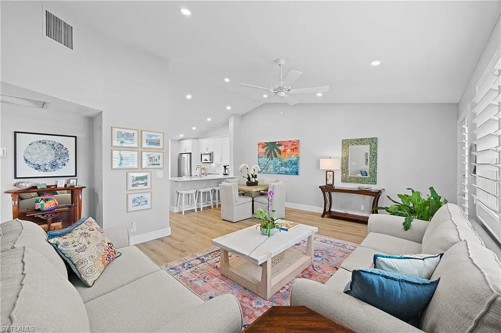 2 bed, 2.0 bath, 1250 sqft, $9,000 — Photo 4