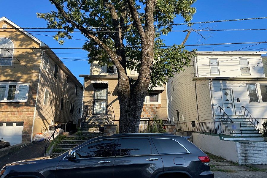 1st image of 69 Norwood Ave