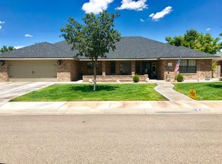 7 Night Sky Ln, Roswell, NM 88201