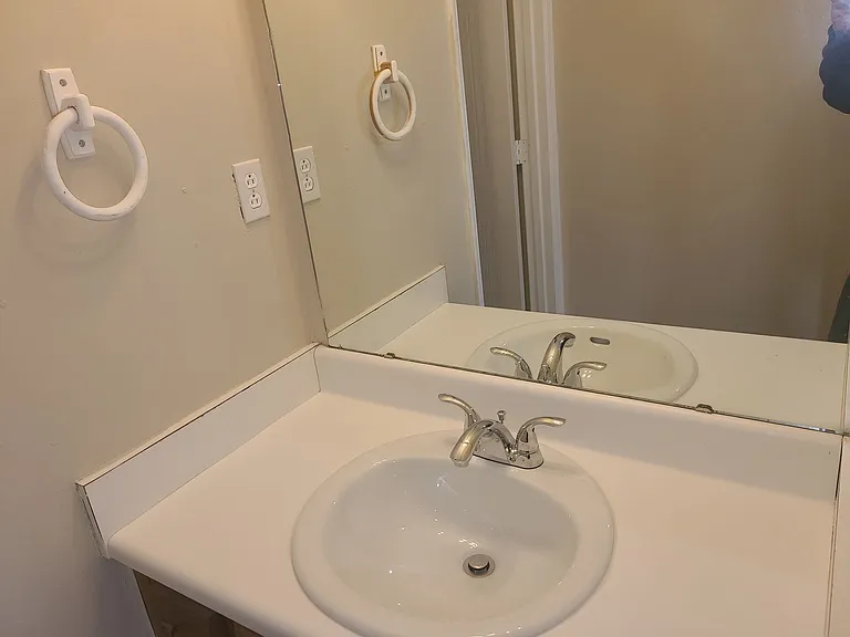 8010 Woodlake Dr — Photo 14