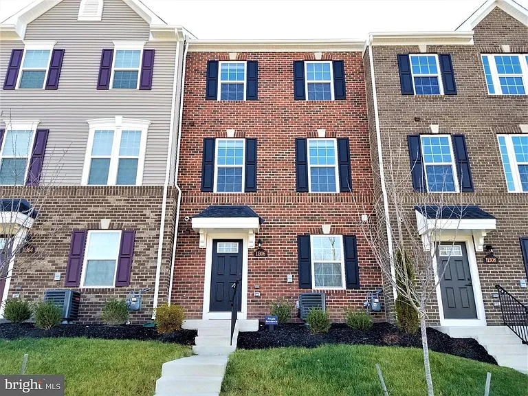 11306 Willow Green Cir — Photo 1
