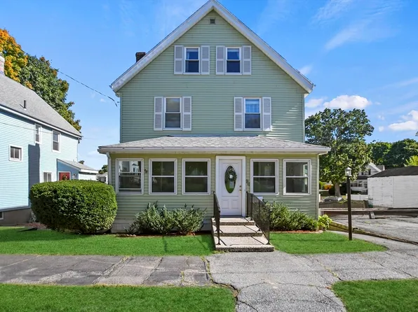 96 Gould St, Wakefield, MA 01880