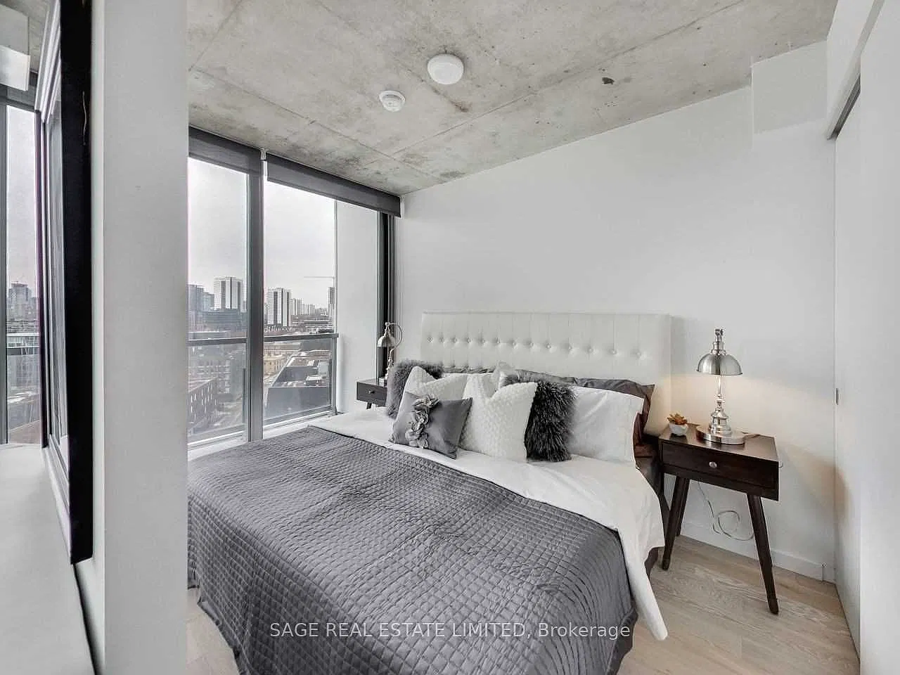 170 Bayview Ave — Photo 3