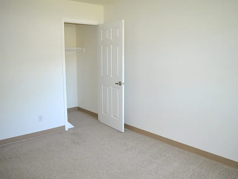 2305 McKenna Blvd — Photo 5