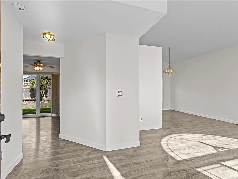 21234 SE 280th St — Photo 5