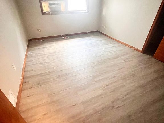 4th image of 14 Goodwin Ave #1