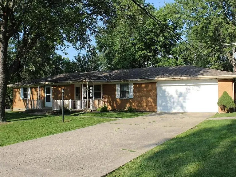 8838 Meadowview Dr #B — Photo 2