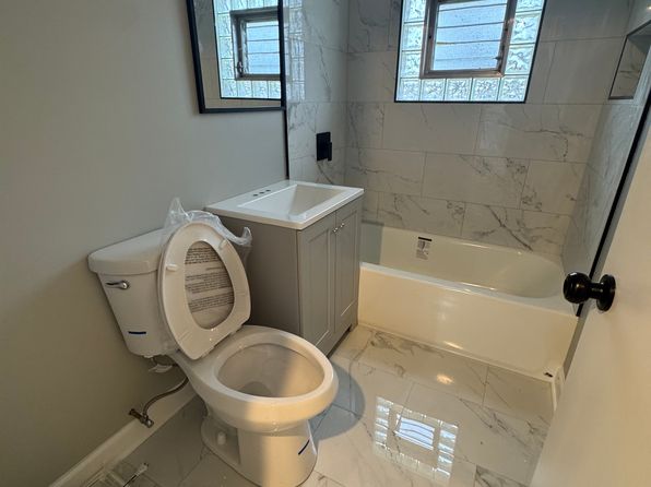 (undisclosed Address), Burbank, IL 60459