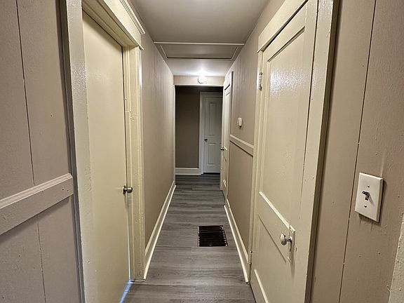 5th image of 2320 Wesley Ave SW