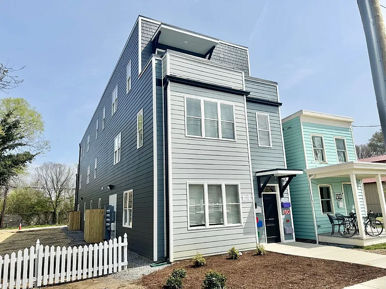 2920 P St #3 — Photo 2