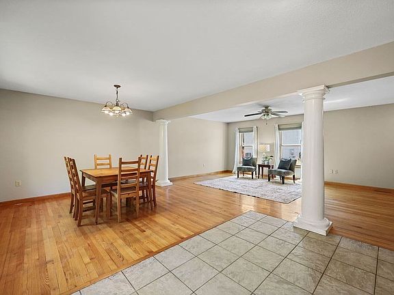 4th image of 35 Lemnos Ln
