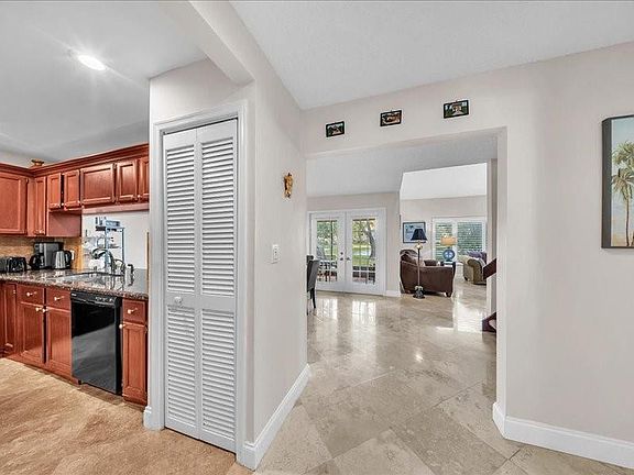 5th image of 3272 Deer Creek Lake Shore Drive #3272