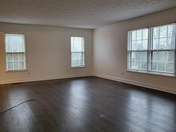 5th image of 316 Catherine Ct