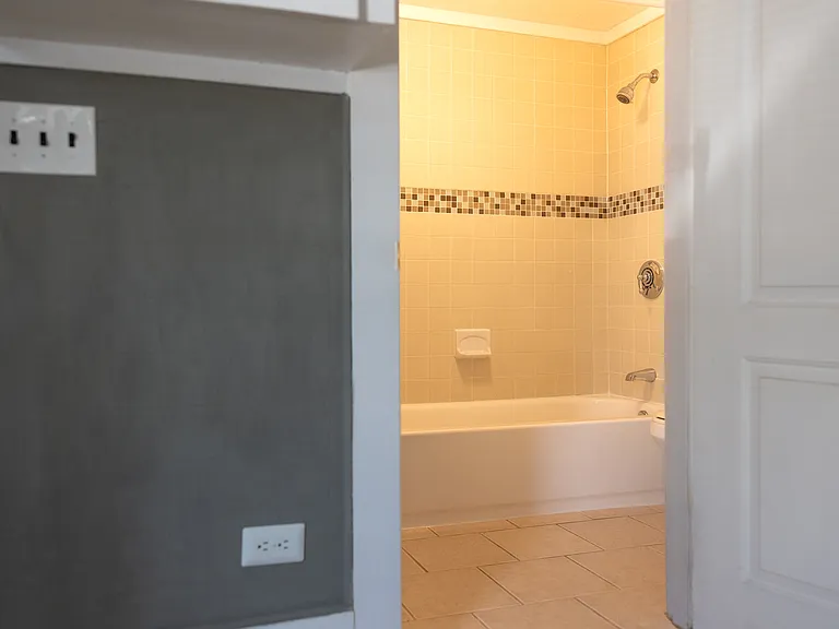 32 Stevens Ave #1 — Photo 16