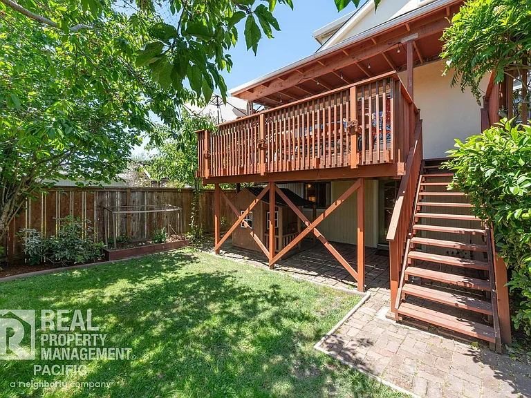 1550 Beverly Pl — Photo 34