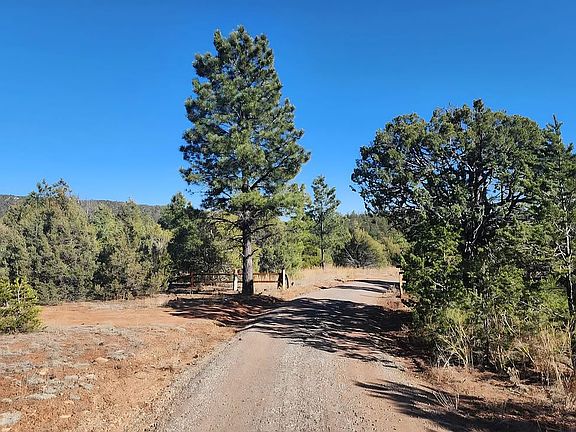 3rd image of 48 La Cueva Creek Rd