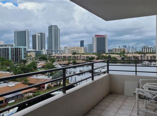 2500 Parkview Dr APT 802, Hallandale, FL 33009
